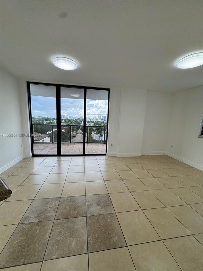 Building Photo - 2301 SW 27th Ave