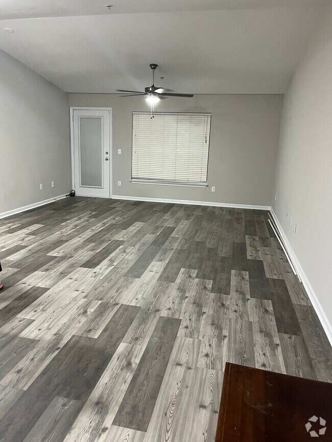 Building Photo - 3716 Cotswold Ave