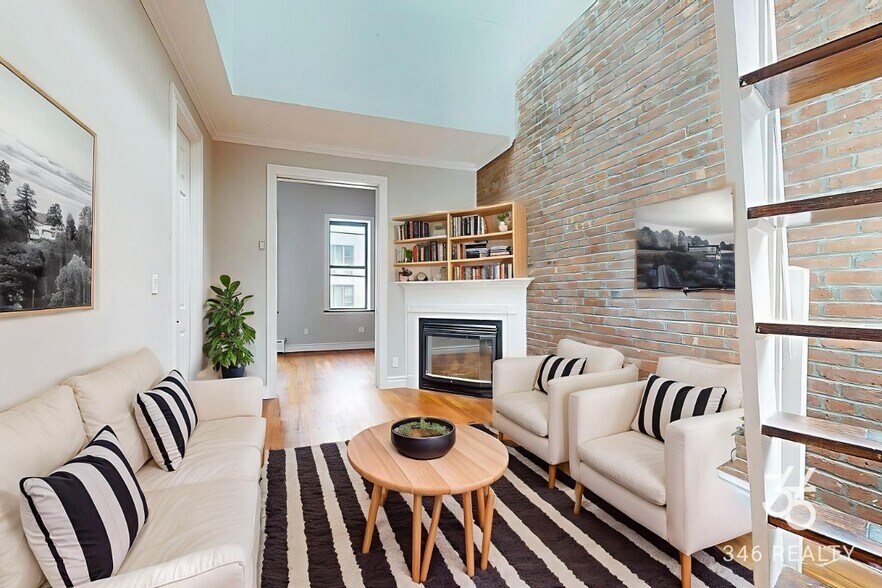 Primary Photo - East 25th Street