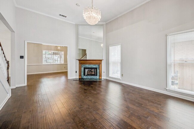 Building Photo - 130 Riverwalk Pl
