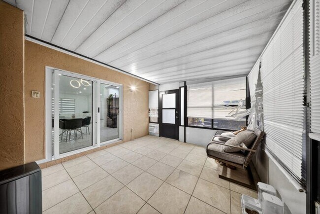 Building Photo - 849 Camellia Dr