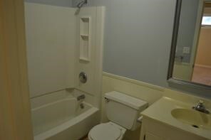 Building Photo - 10C Hartwell Villas