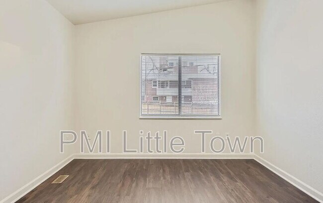 Building Photo - 256 W Jefferson Ave