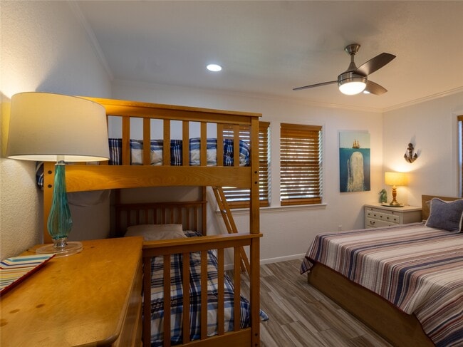 Building Photo - 127 Pompano Ave