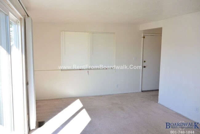 Building Photo - 4637 Harman Dr