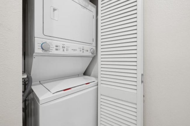 Building Photo - Nahcco