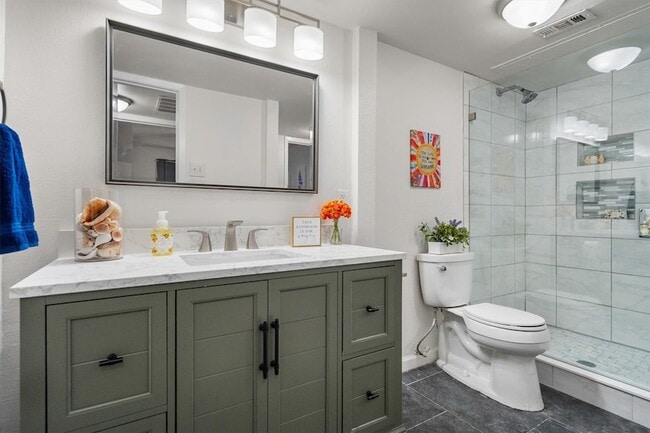 Building Photo - 2808 Escada Dr