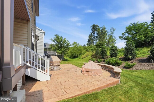 Building Photo - 428 Alder Dr