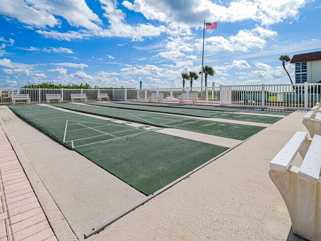 Building Photo - 5400 Jimmy Buffett Mem Hwy