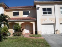 Building Photo - 221 Talia Cir