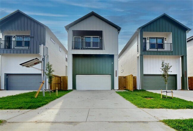 Primary Photo - 12232 Kirkgard Dr