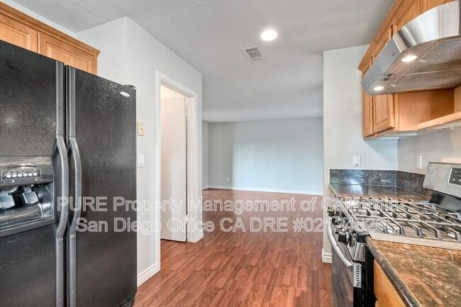 Building Photo - 2253 Raintree Pl