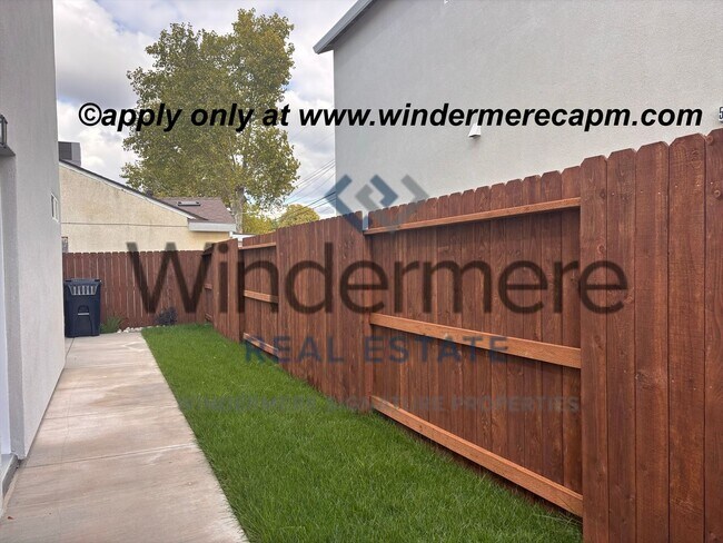 Building Photo - Brand New 3-Bedroom Home with gorgeous Mod...