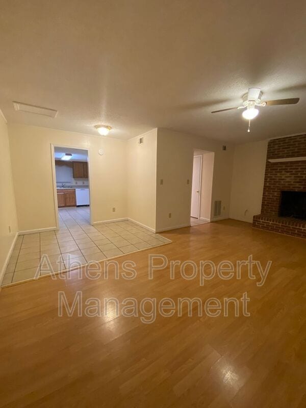 Building Photo - 185 Shoemaker Ct