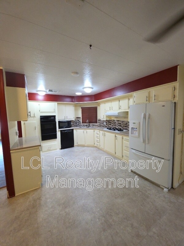 Building Photo - 30715 Arenga Palm Dr