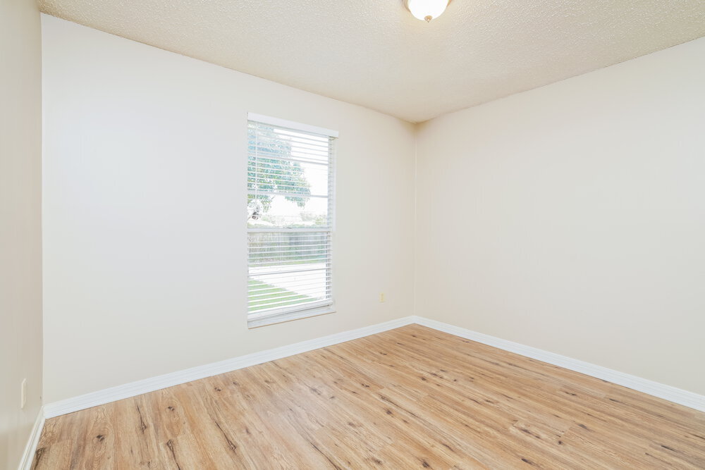 Building Photo - 2677 Aberdeen Ct