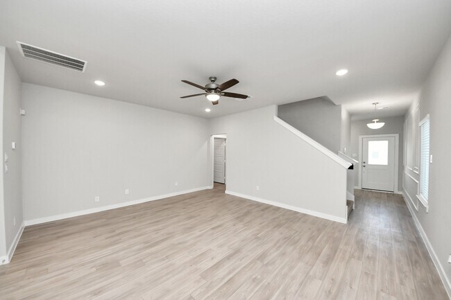 Building Photo - 21650 Wave Holw Dr