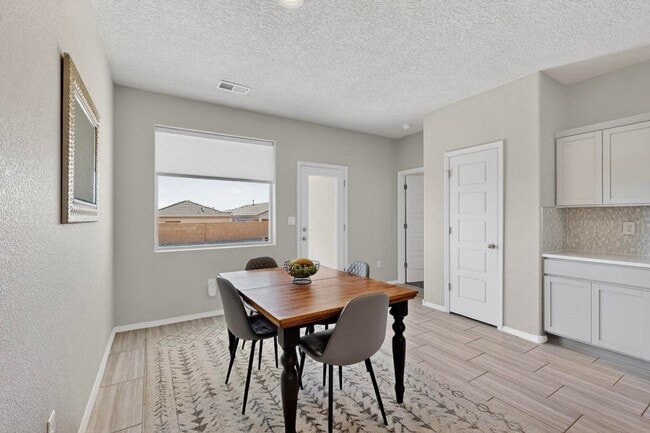 Building Photo - 832 Amatista Lp SE