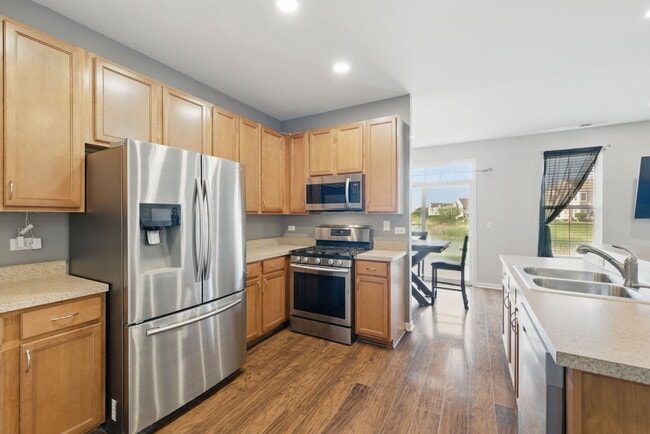 Building Photo - 15340 Kenmare Cir