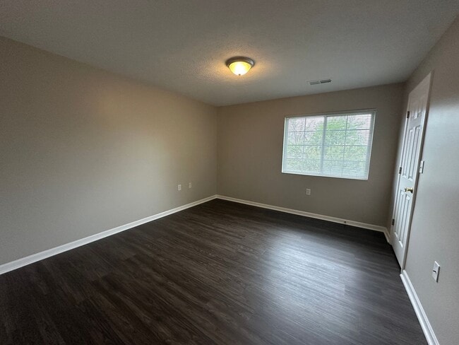 Building Photo - 10301 Trotters Pointe Dr