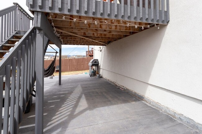 Building Photo - Exquisite 2-Story Home: Luxury Living in Tranquil Cul-de-Sac Setting!!