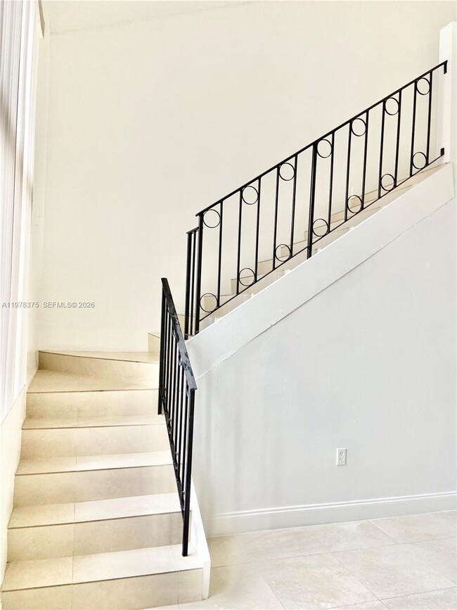 Building Photo - 2740 W 62nd St