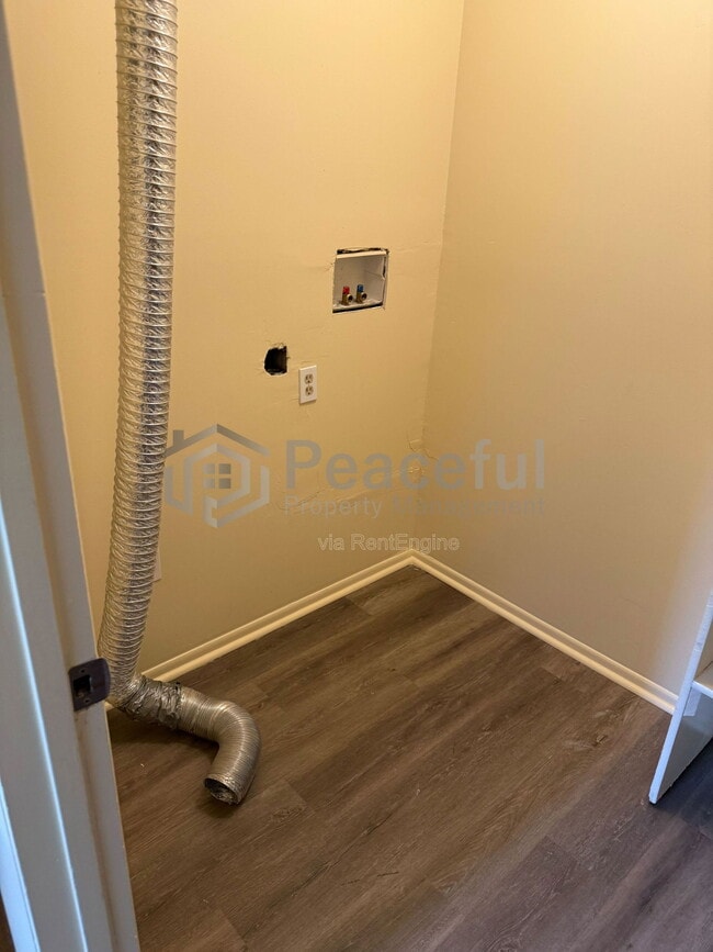 Building Photo - 4693 S Arlington Park Dr