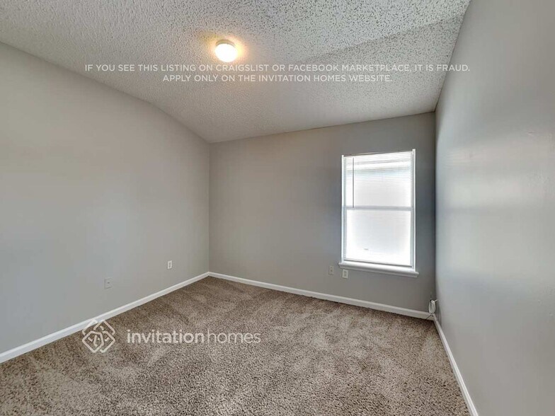 Building Photo - 620 Porto Cristo Ave