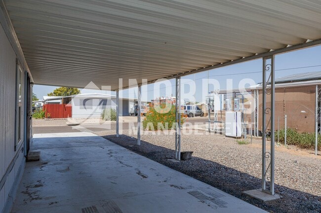 Building Photo - Great Location, Great Home with all Applia...