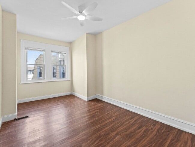 Building Photo - 1943 Stenton Ave