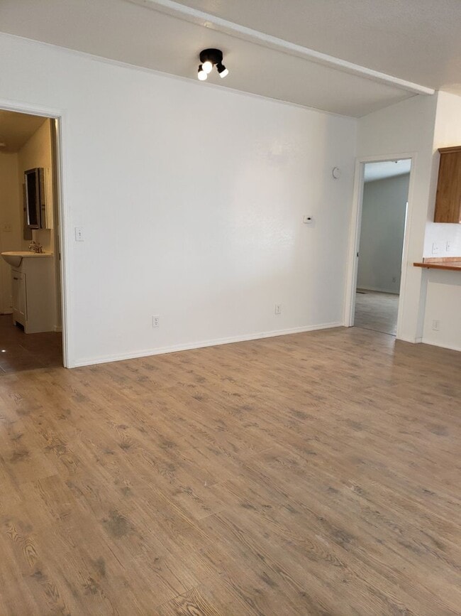 Building Photo - 3 bedroom 2 bath Mobile-home in Hayden