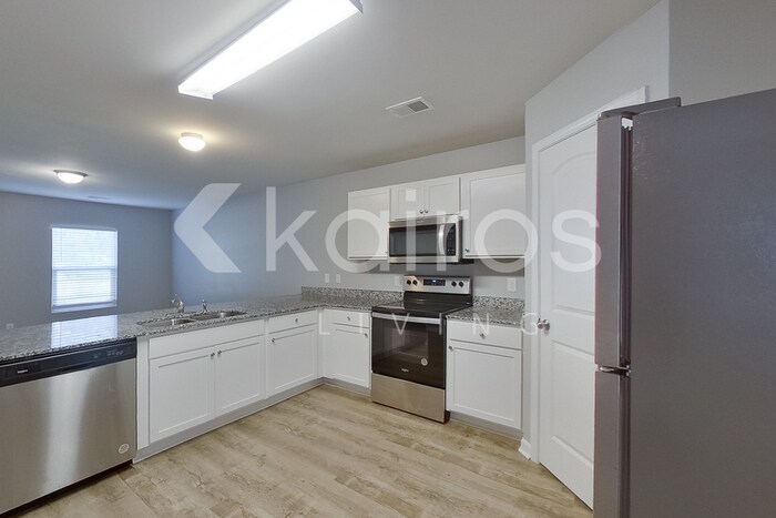 Building Photo - 318 Sunrise Cir
