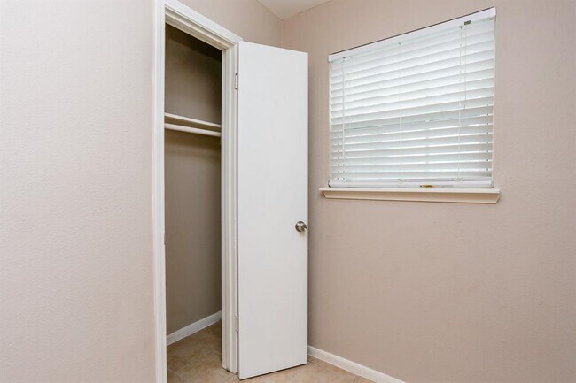 Building Photo - 14039 Eagle Pass St