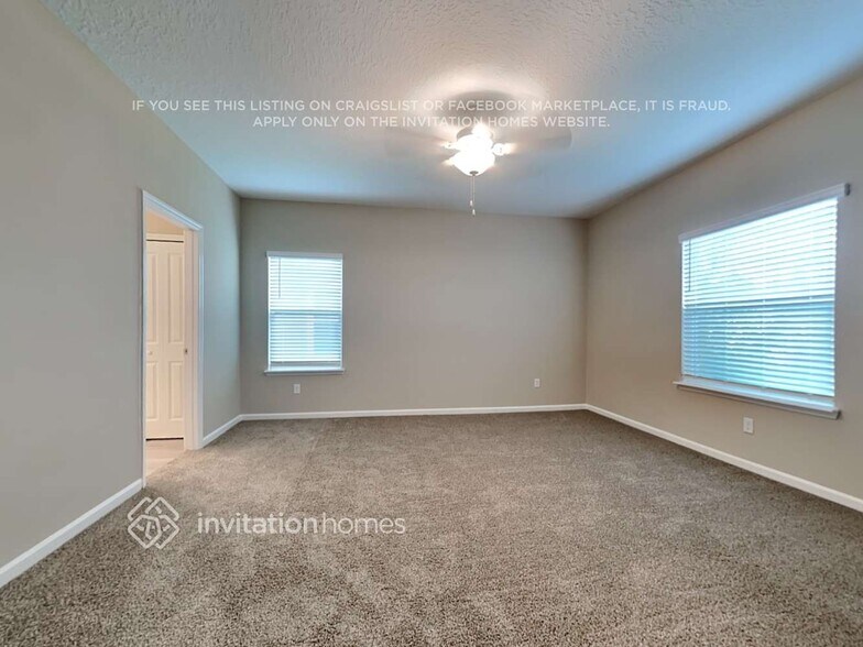 Building Photo - 10003 Lemon Grass Ln
