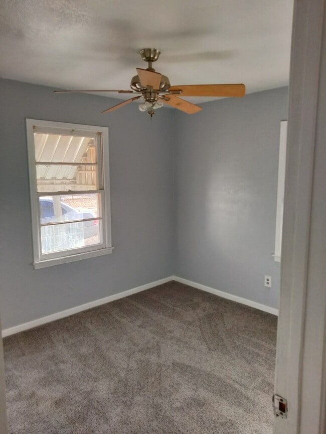 Building Photo - 1019 Ricks St