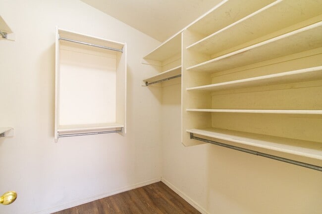 Building Photo - Lovely 3 bedroom home in great location!