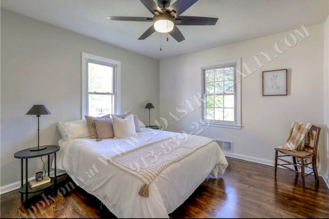 Building Photo - Stunningly Remodeled 3 Bed 1 Bath Home in ...