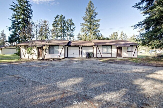 Building Photo - 19206 5th Ave E