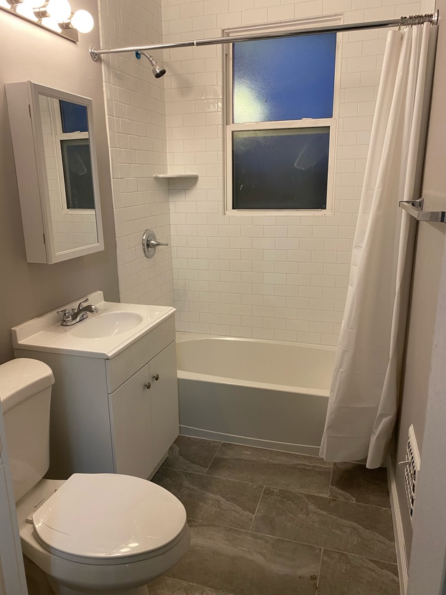 Building Photo - 14950 Stoepel St