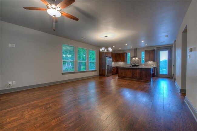 Building Photo - 3110 Grandview St