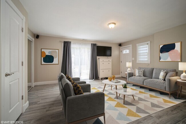 Building Photo - 685 Anthony Trail