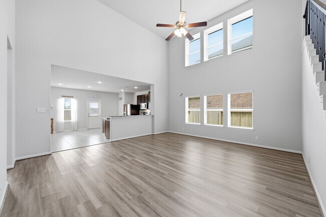 Building Photo - 10402 Matterhorn Dr