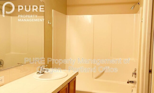 Building Photo - 16215 SW Blue Goose Ln