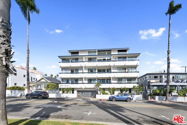 Building Photo - 2221 Ocean Ave