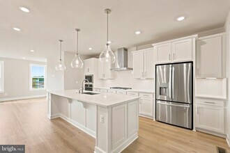 Building Photo - 11152 Lanier Farm Lp