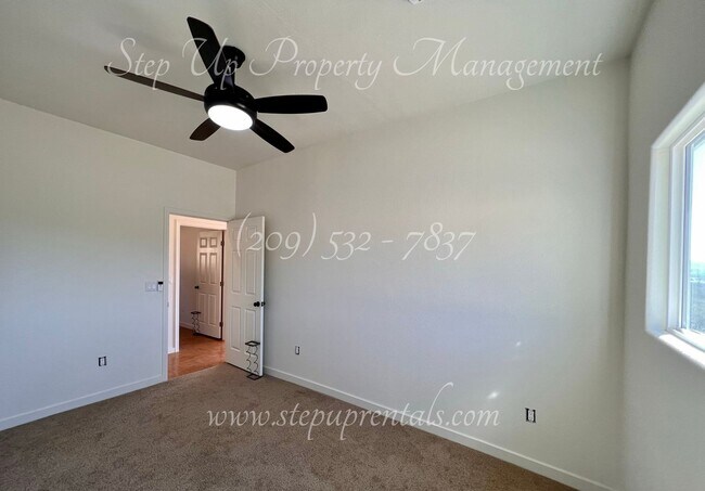 Building Photo - 6655 Jaquima Dr