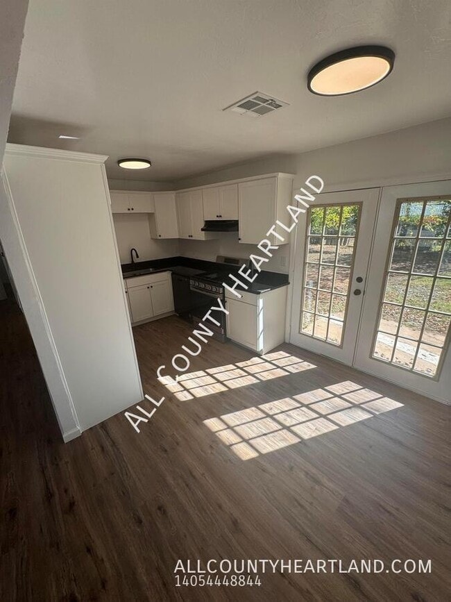 Building Photo - 804 NW 23rd St