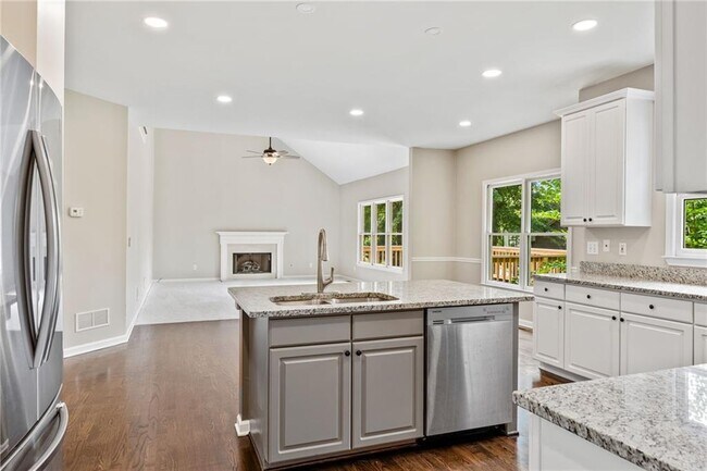 Building Photo - 11100 Chandon Way