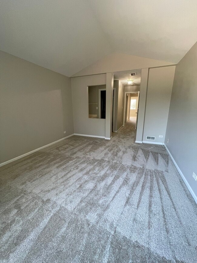 Building Photo - 1465 N Waterbury Cir