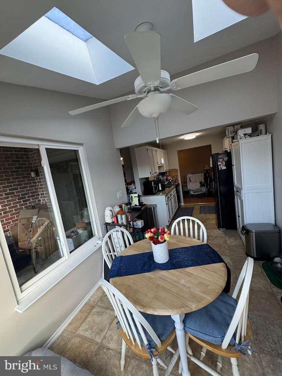 Building Photo - 18020 Chalet Dr